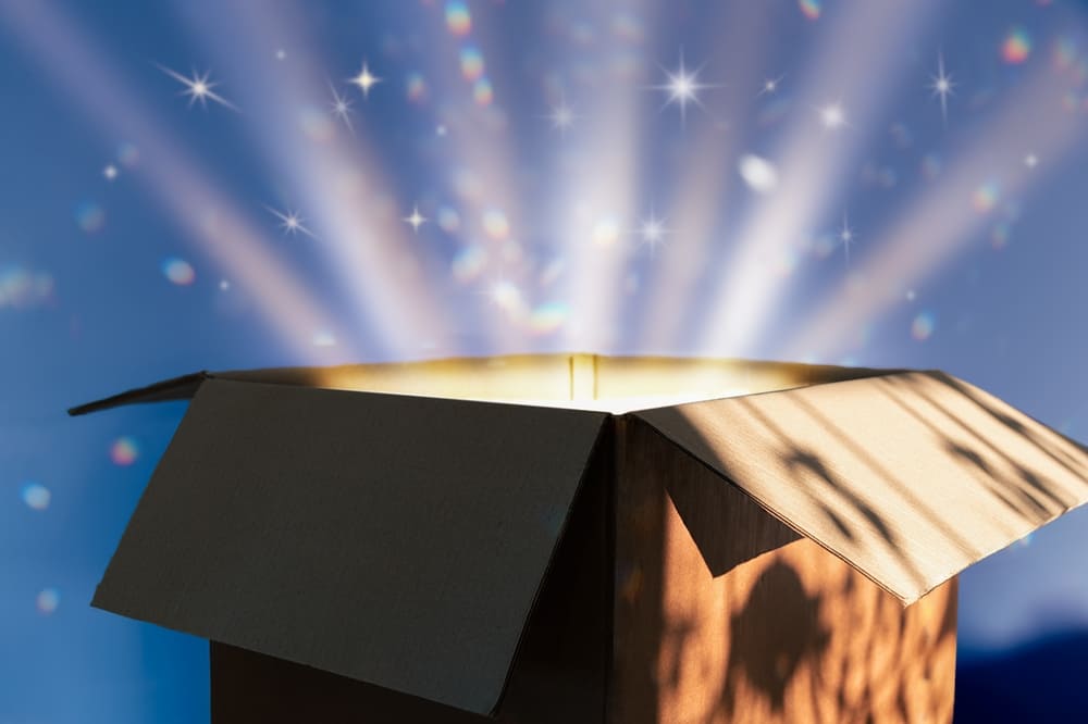 光り輝くプレゼントボックス